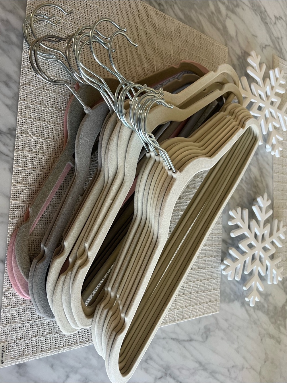 30 velvet hangers